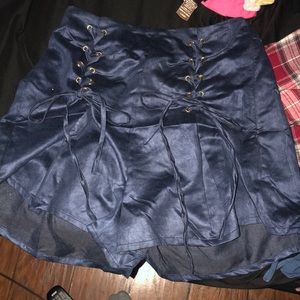 Blue shorts from EARTHBOUND <3